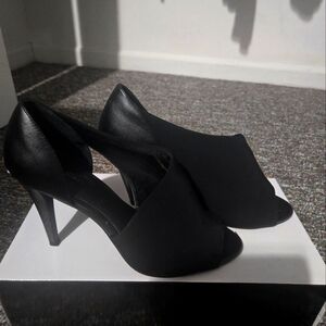 Calvin Klein heels 8.5